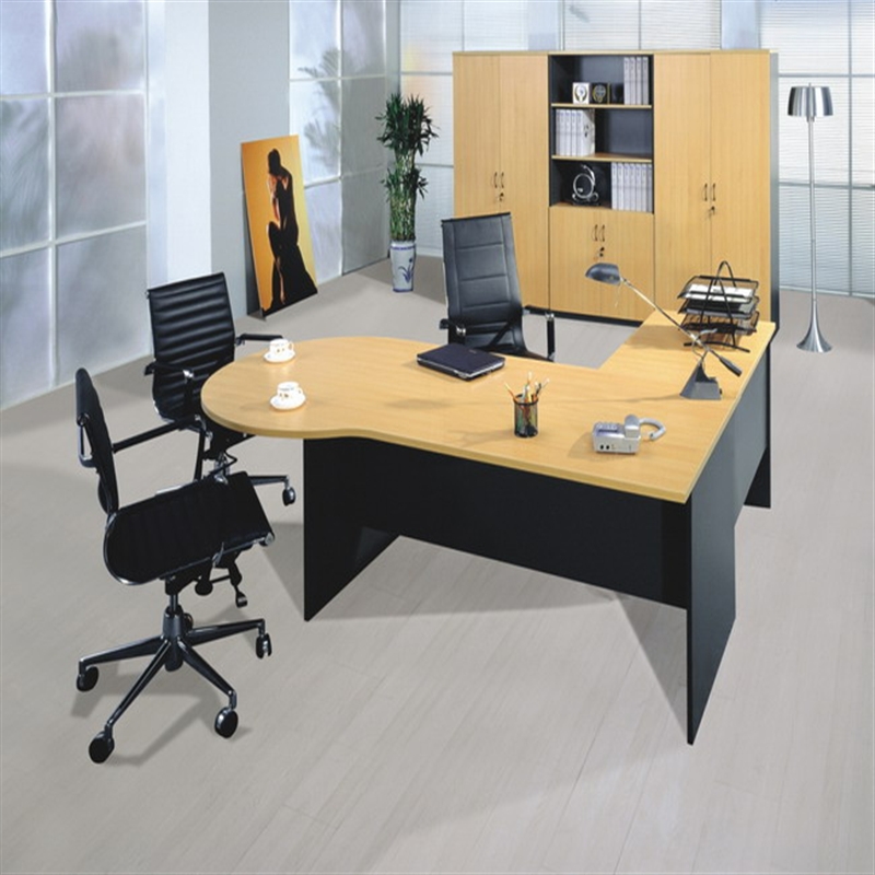 melamin irodai bútorok (laminált bútorok, MFC) az ausztrál piac számára, íróasztalok, munkaállomások és szekrények